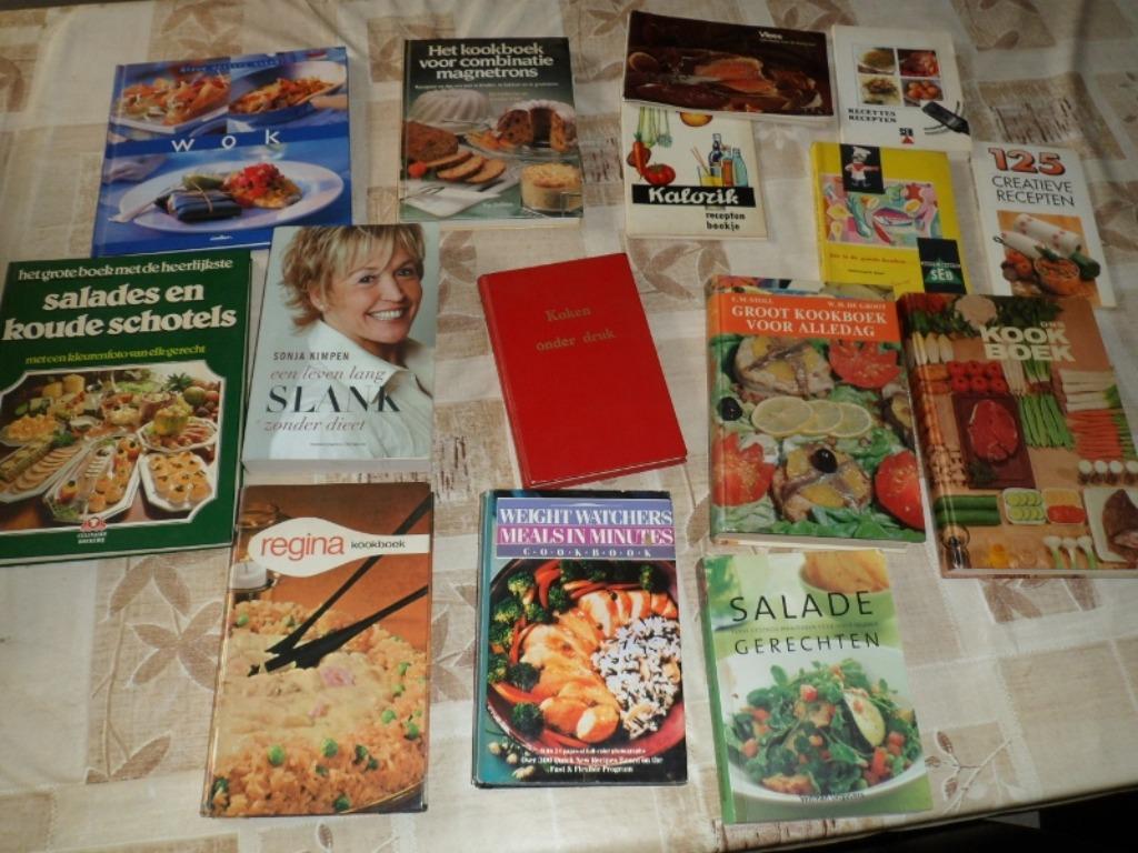 verschillende kookboeken, Enlèvement ou Envoi, Comme neuf, Autres régions, Entrées et Soupes