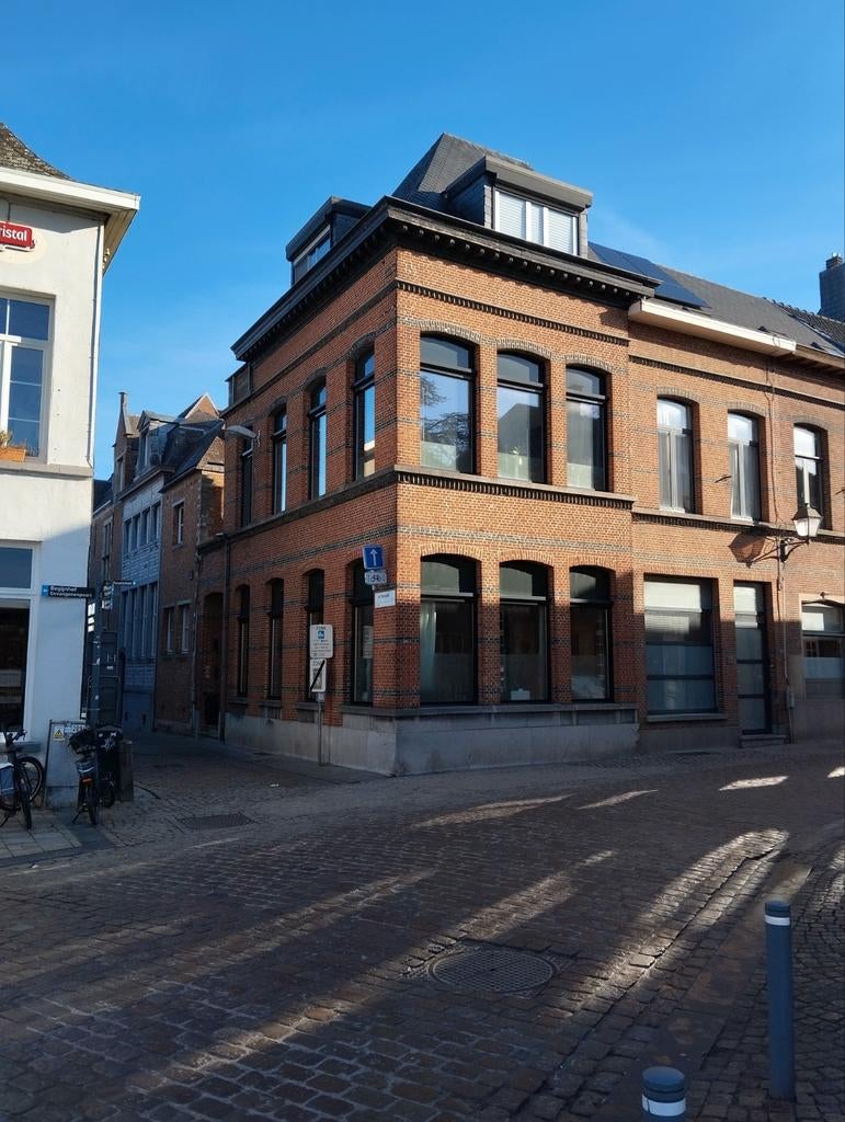 Instapklare woning aan de voet van de Zimmertoren te koop, Immo, Huizen en Appartementen te koop