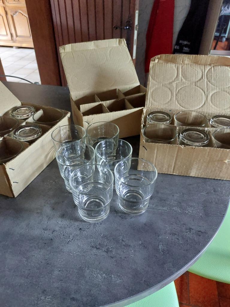18 verres, Enlèvement, Neuf, dans son emballage