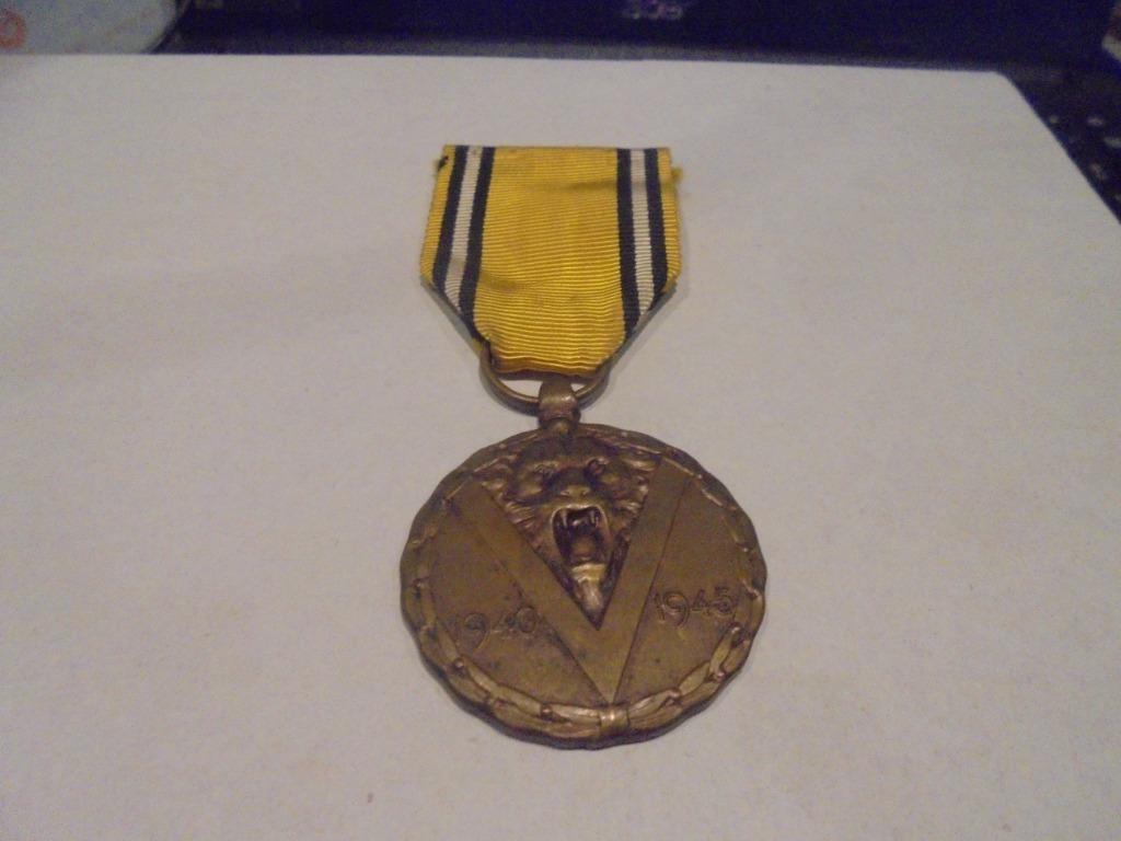 1940-1945 medaille, Enlèvement ou Envoi, Armée de terre, Ruban, Médaille ou Ailes