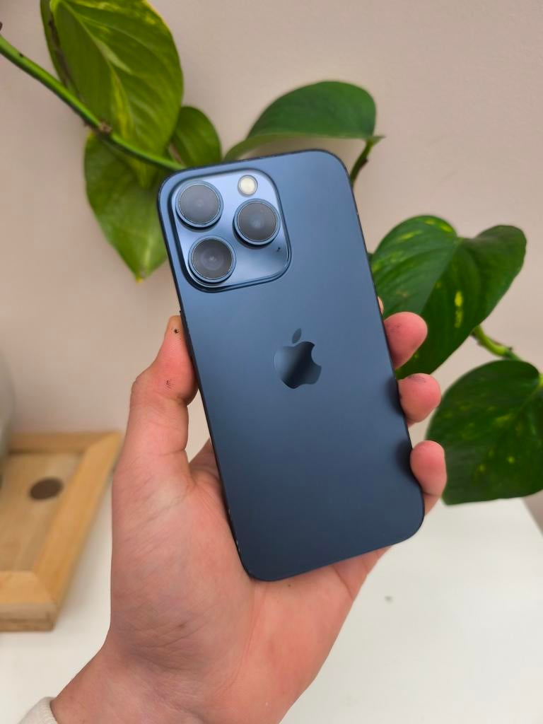 iPhone 15 pro 256 Go ! 100 % batterie 0 cycle de charge, Télécoms, Téléphonie mobile | Housses, Coques & Façades | Apple iPhone