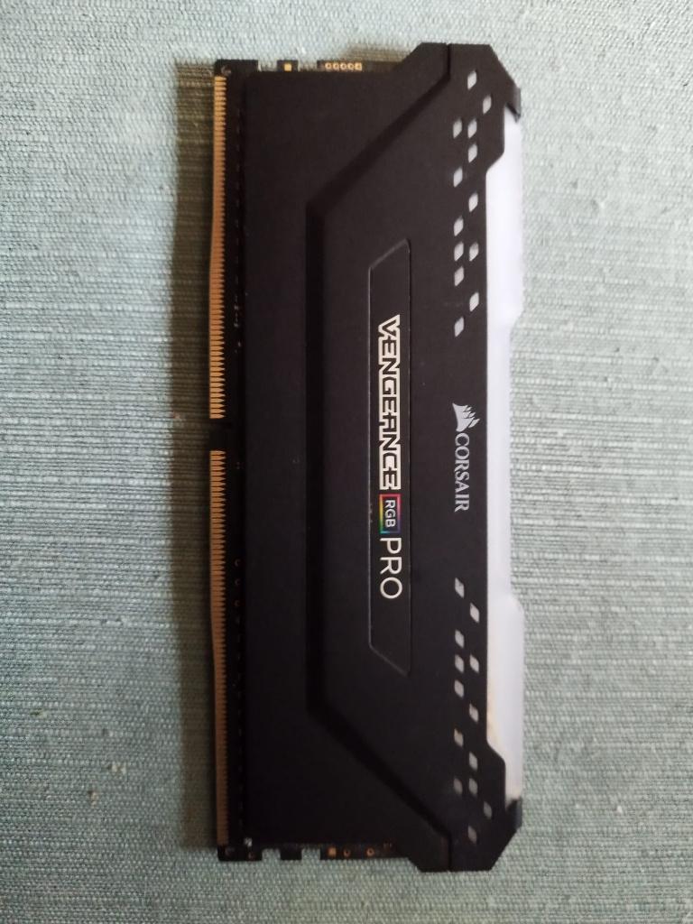 Corsaire Pro 8Gb DDR4, Enlèvement ou Envoi, DDR4, 8 GB, Comme neuf