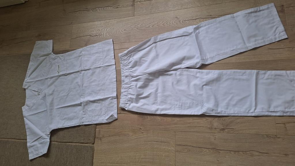 Kledij voor verpleegkunde, schoonheidspecialiste, Ophalen of Verzenden