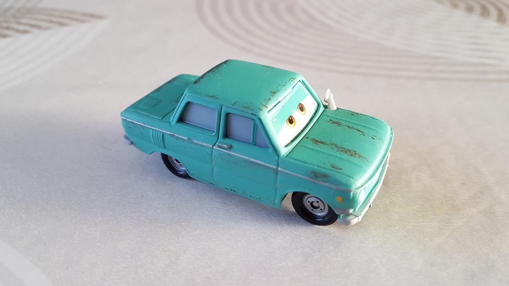 Disney Pixar Cars "Petrov Trunkov" auto, Kinderen en Baby's, Speelgoed |Speelgoedvoertuigen, Ophalen of Verzenden, Zo goed als nieuw