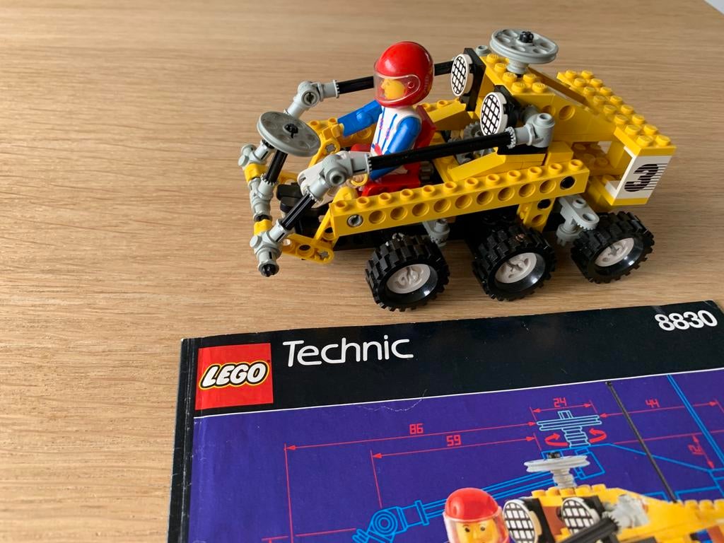 Lego Technic Rally 6-Wheeler 8830, Ophalen, Zo goed als nieuw, Lego