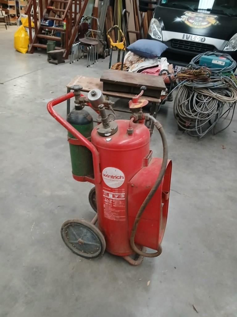 Oude industriële brandblusser op kar (jaren ’70), Huis en Inrichting, Brandblussers en Brandkasten, Ophalen of Verzenden, Brandblusser