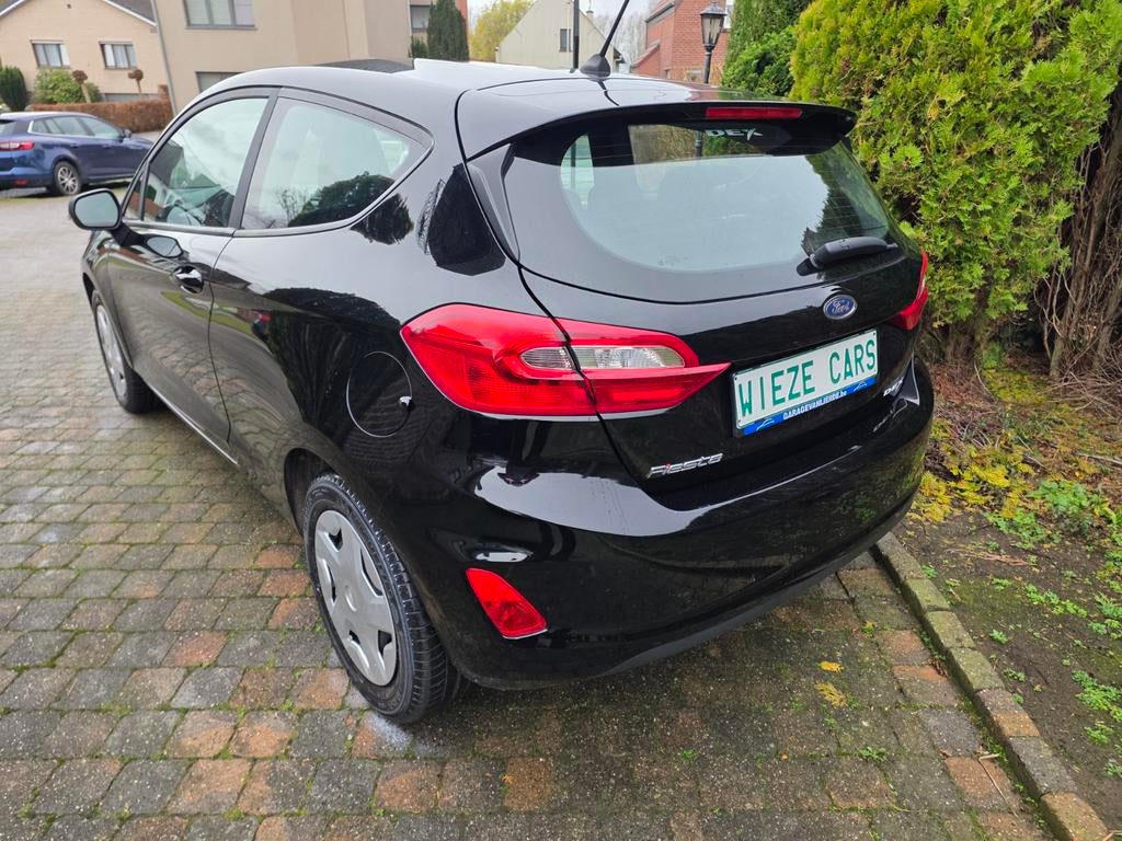 Ford Fiesta 1100 cc, Voorwielaandrijving, Stof, Euro 6, Zwart