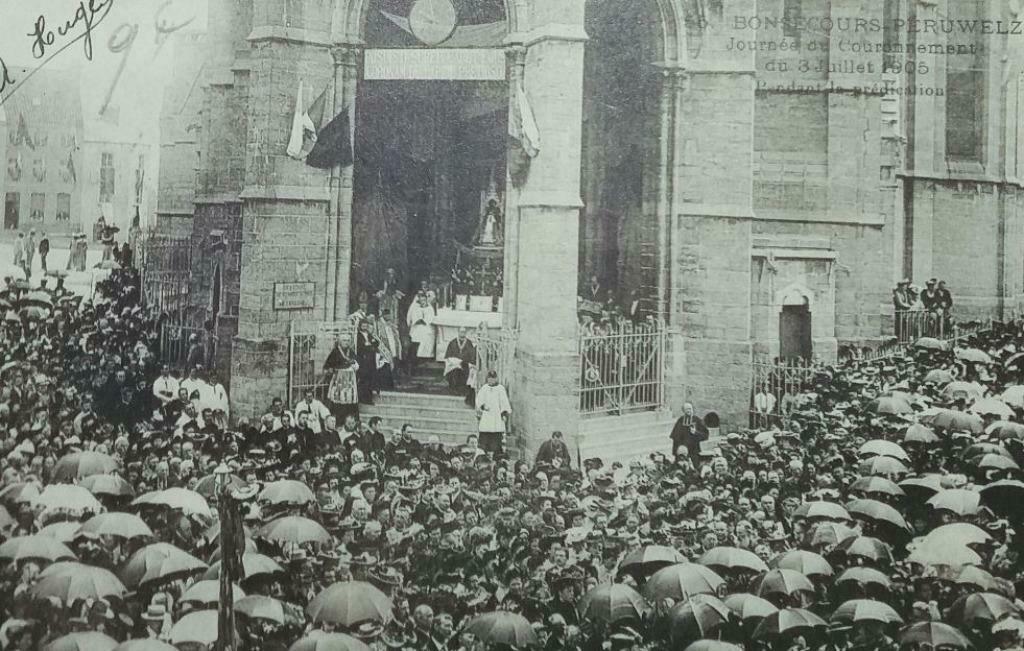 Postkaart Bonsecours Kerk Kroningsdag 1905, Ophalen of Verzenden, Voor 1920, Gelopen, Henegouwen