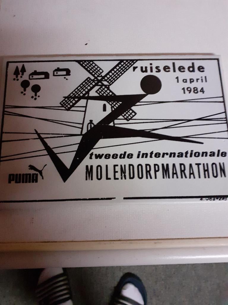 Ruiselede, titre Molendorpmarathon 1984, Enlèvement, Neuf
