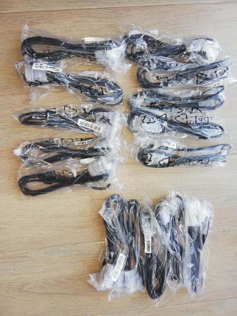 Cabes VGA (15 pieces), Informatique & Logiciels, Enlèvement ou Envoi, Neuf