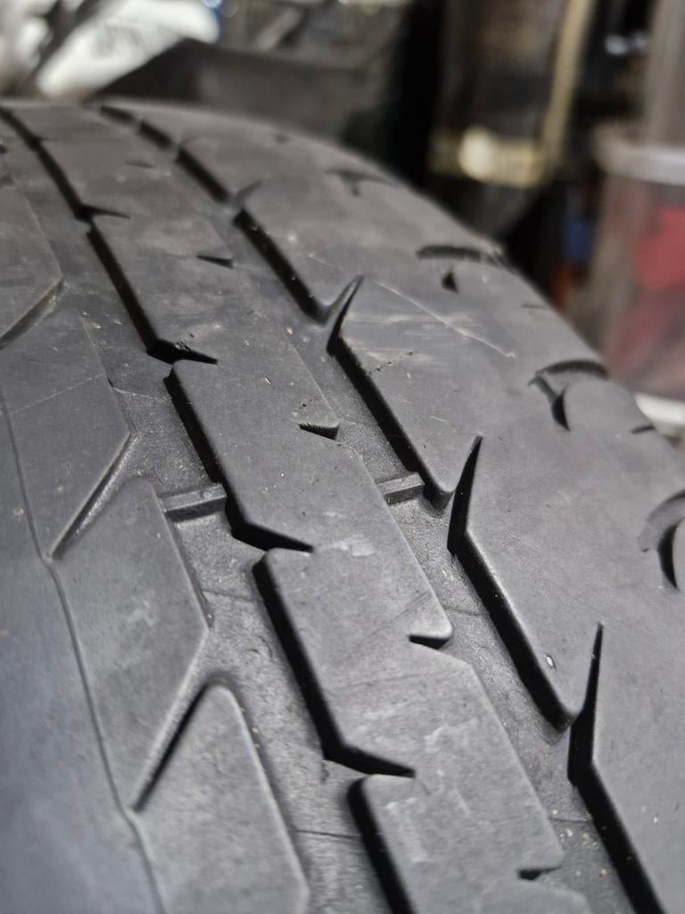Pneu de secours pour pneus de voiture 4 boulons 185/65 R15, Kleber, Enlèvement