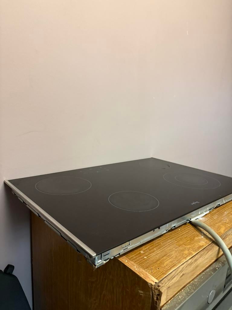 plaque vitrocéramique Whirlpool avec quatr zones de cuisson,, Electroménager, Tables de cuisson, Enlèvement, Utilisé, Céramique
