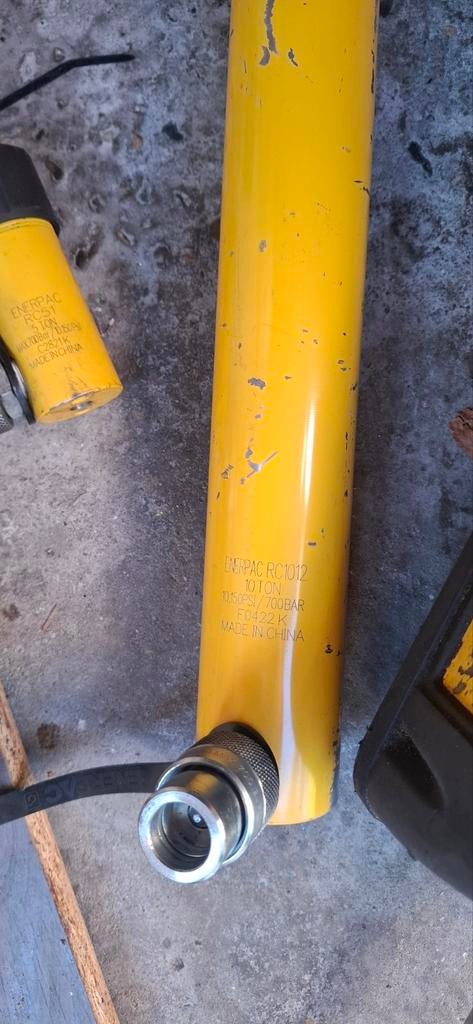 Pompes hydrauliques Enerpac xa11, Enlèvement