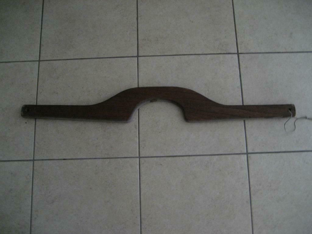 Support en bois pour seaux, Enlèvement