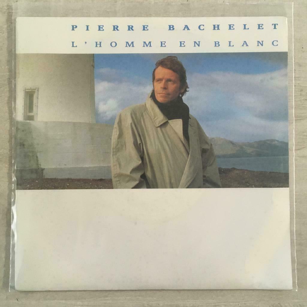 7" Pierre Bachelet - L'homme En Blanc (AVREP 1989) VG+, Envoi, Utilisé, Pop