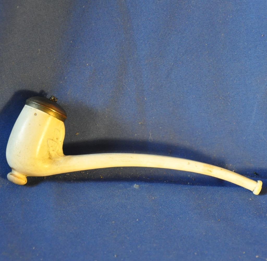 pipe en terre cuite avec chapeau en metal, Enlèvement ou Envoi, Utilisé, Autres types
