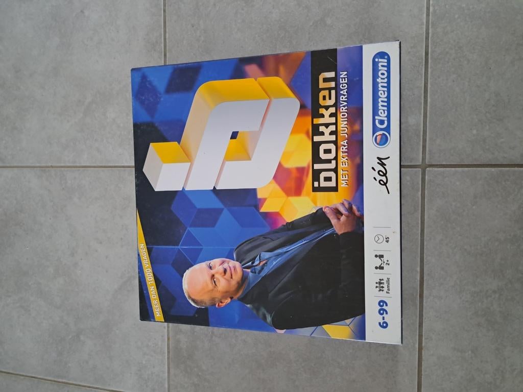 Blokken tv. Spel., Hobby en Vrije tijd, Ophalen, Zo goed als nieuw