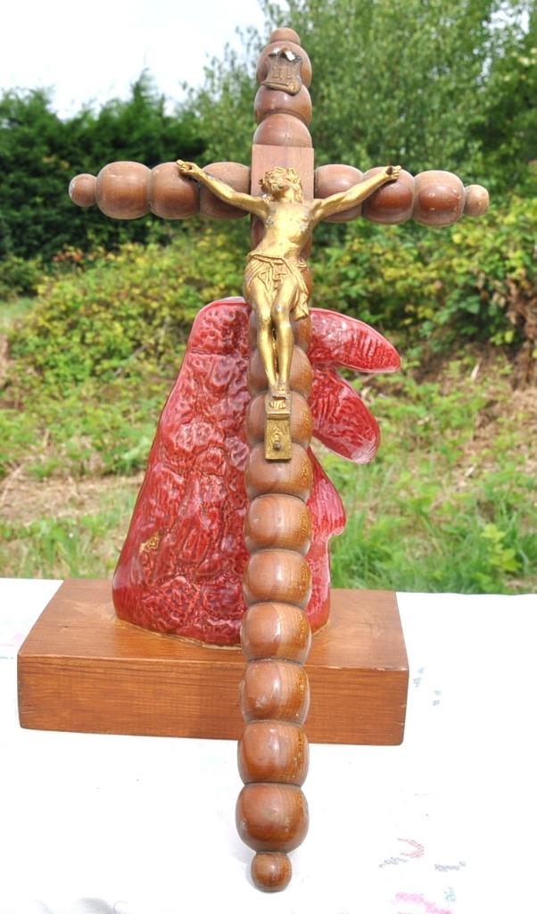 crucifix mural en bois tourné et regule peint, Antiquités & Art, Enlèvement ou Envoi