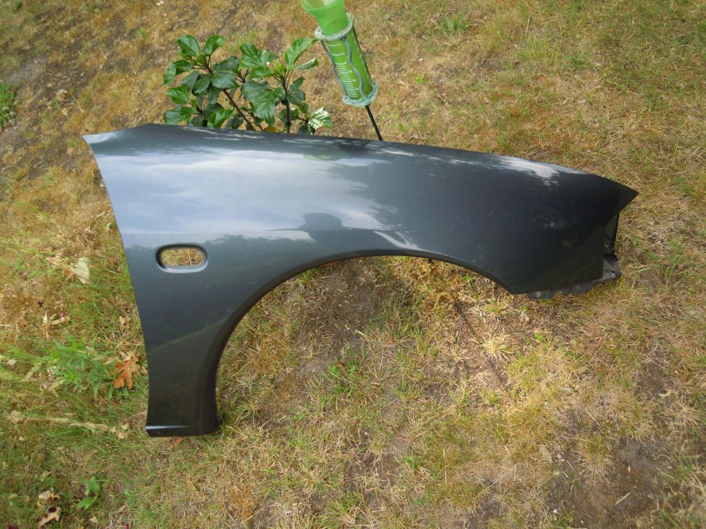 Mitsubishi Colt aile avant droite 1996-2003, Autos : Pièces & Accessoires, Enlèvement, Droite, Mitsubishi