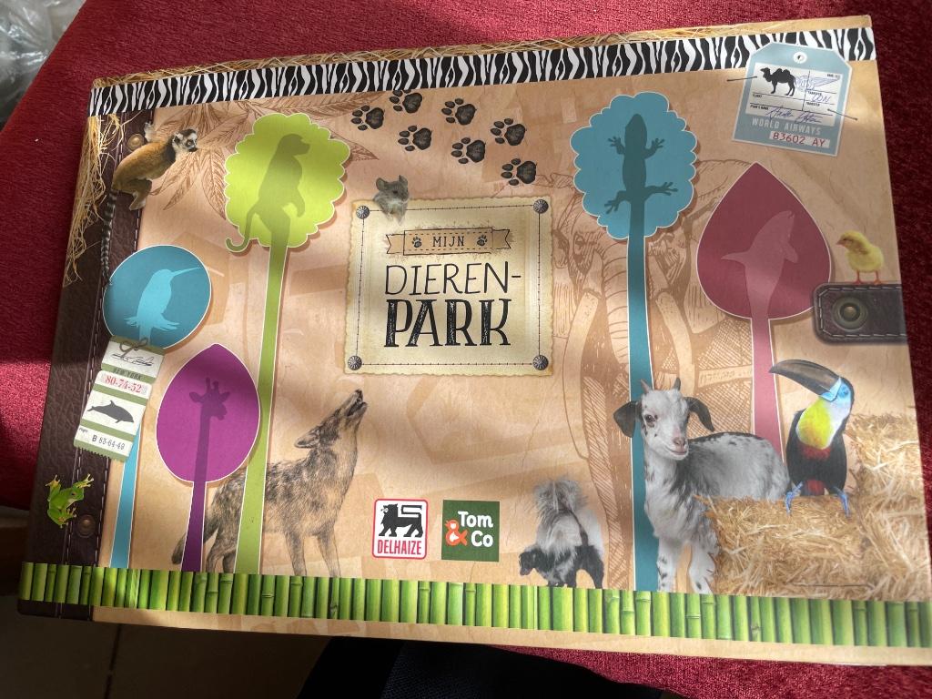 Prentjes album Delhaize Mijn Dieren Park, Autres supermarchés, Enlèvement ou Envoi