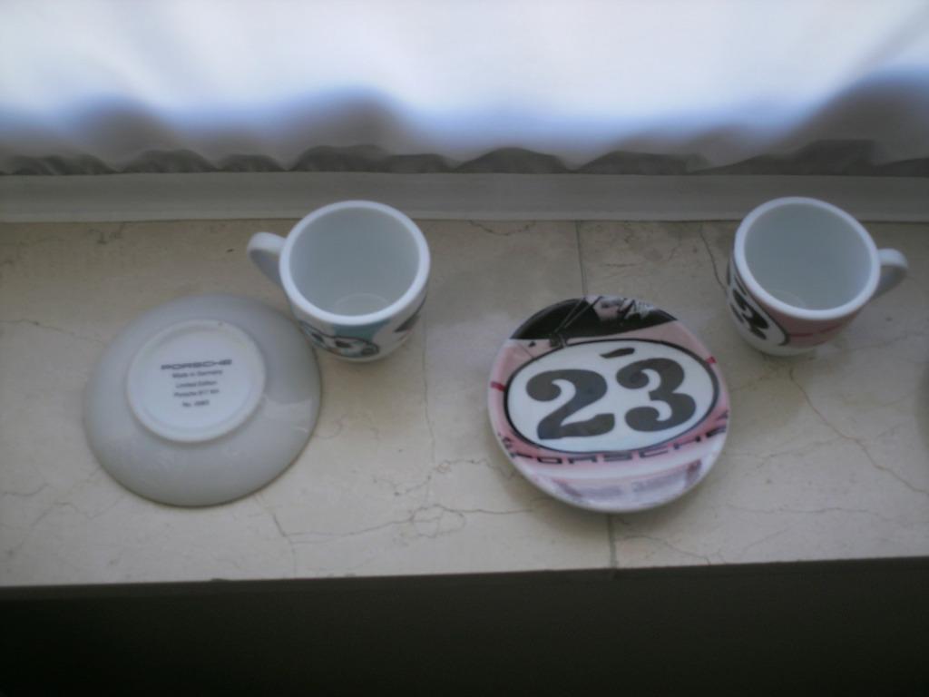 4 tasses et sous-tasses à expresso Porsche de collection, Enlèvement ou Envoi