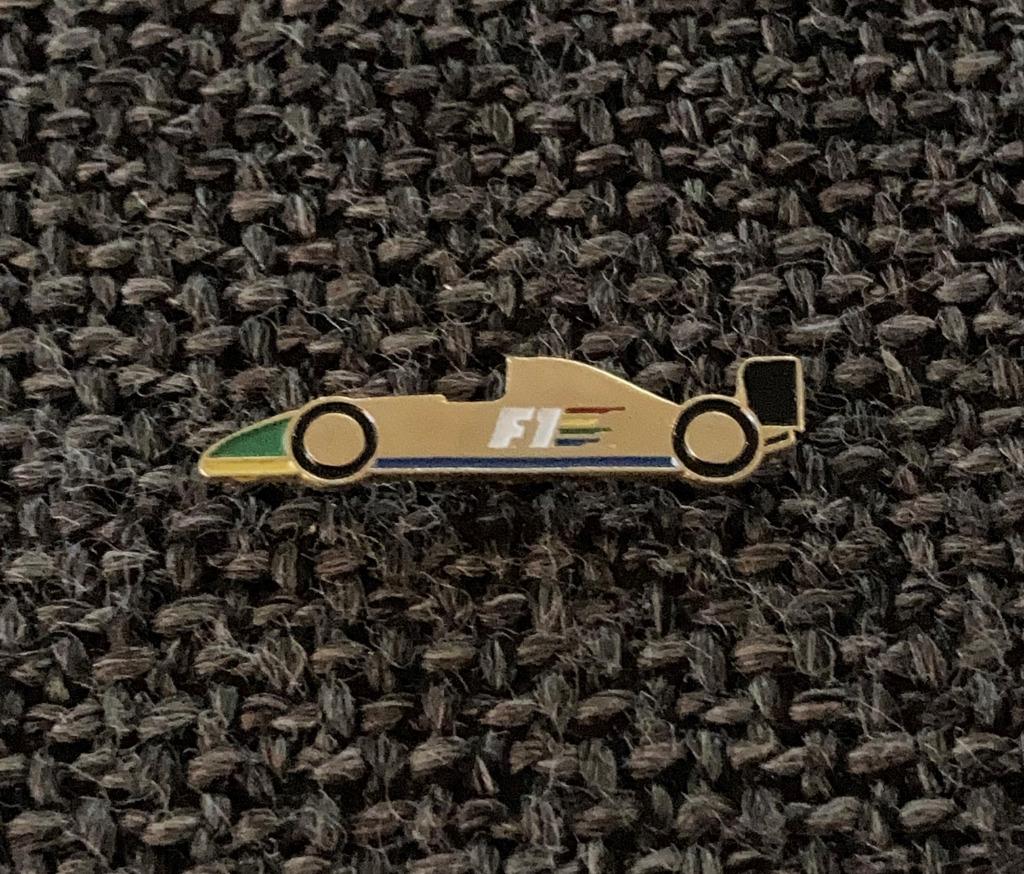 PIN - FORMULE 1 RACING CAR - F1, Verzenden, Gebruikt, Sport, Speldje of Pin