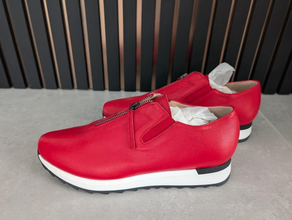 Baskets rouges en cuir neuves, Vêtements | Femmes, Autre, Sneakers et Baskets, Enlèvement, Neuf