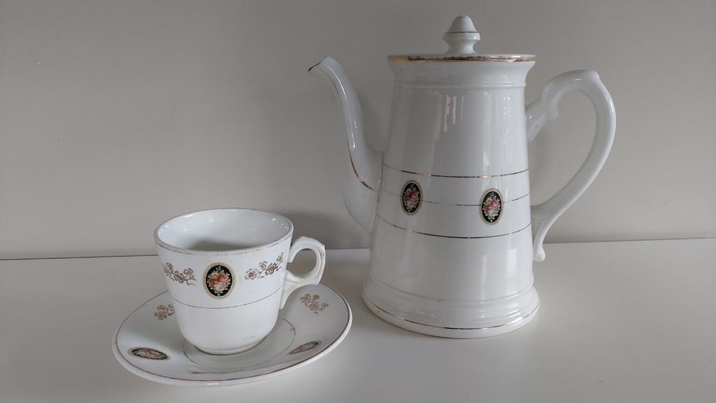 Antieke koffiepot, kop en bordje met medaillon - Nimy - 100j, Antiek en Kunst, Ophalen of Verzenden