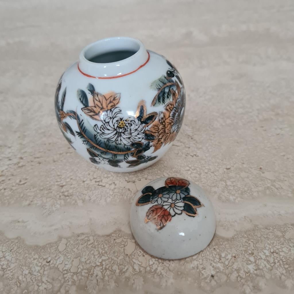 Handgeschilderd vaasje aardewerk, Ophalen