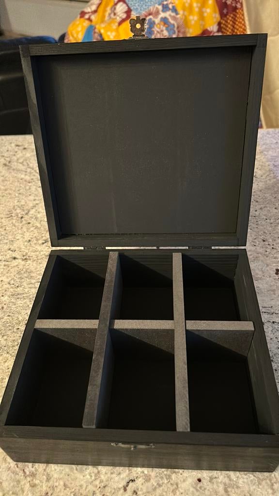 Theedoos box voor thee NIEUW h 8 b 21.3 en 19,5 cm diep, Ophalen of Verzenden, Nieuw