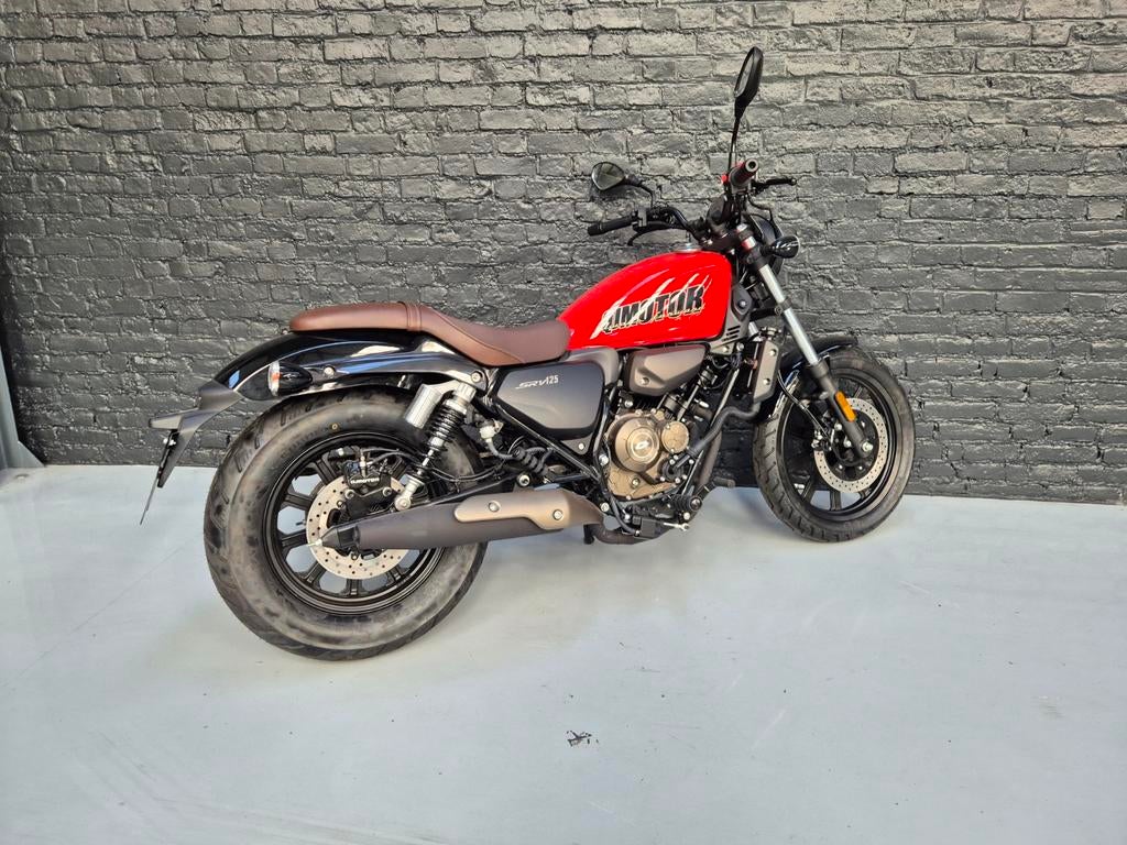 QJ motor SRV 125 – compacte cruiser met karakter, Motoren, LED Verlichting, Chopper, 125 cc, 11 kW of minder