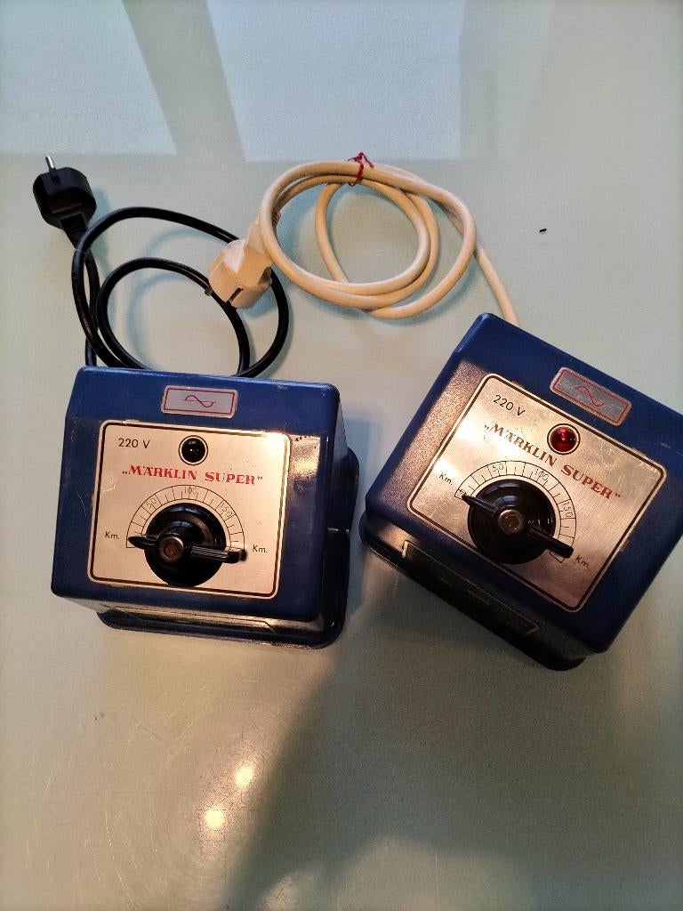 2 super transformateurs Marklin, Enlèvement ou Envoi, Comme neuf, Transformateur ou Alimentation, Analogique