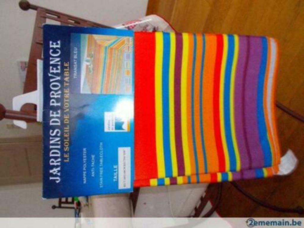 Nappe  rectangle anti-taches, Enlèvement, Neuf