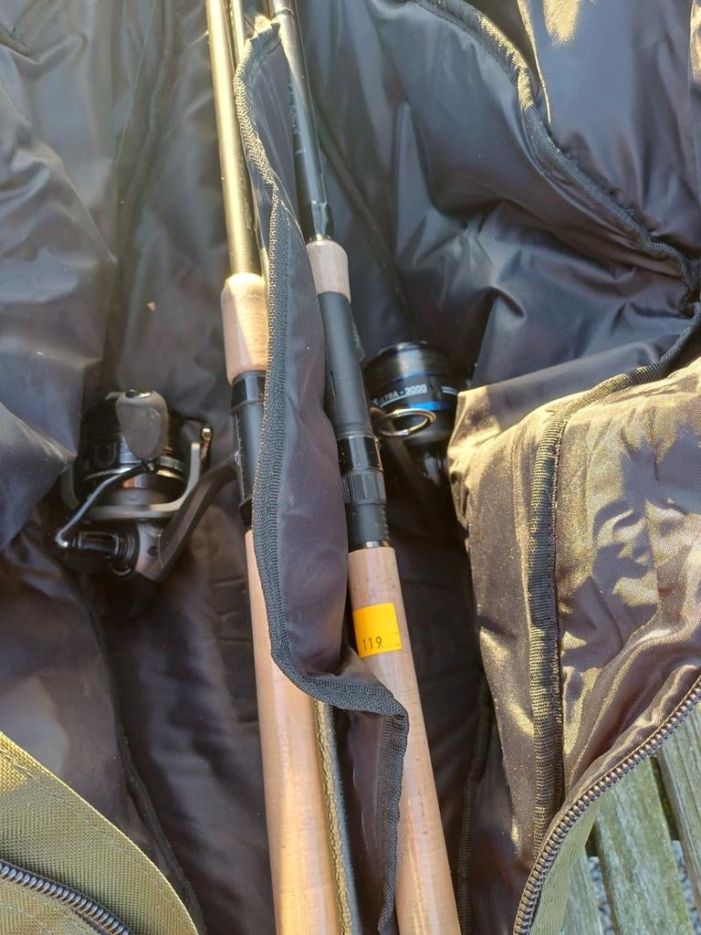 2 werphengels Pro merken 3m60 12ft 2 lbs en 2.5 lns, Watersport en Boten, Hengelsport | Karpervissen, Ophalen