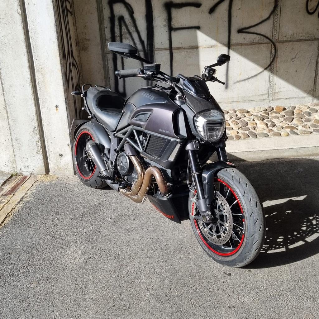 Ducati Diavel, Particulier