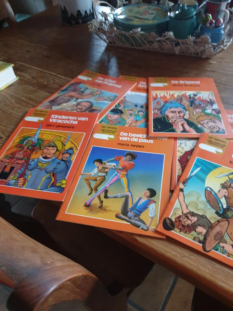 8 boekjes van de sikkel , van 1985, Enlèvement ou Envoi, Comme neuf