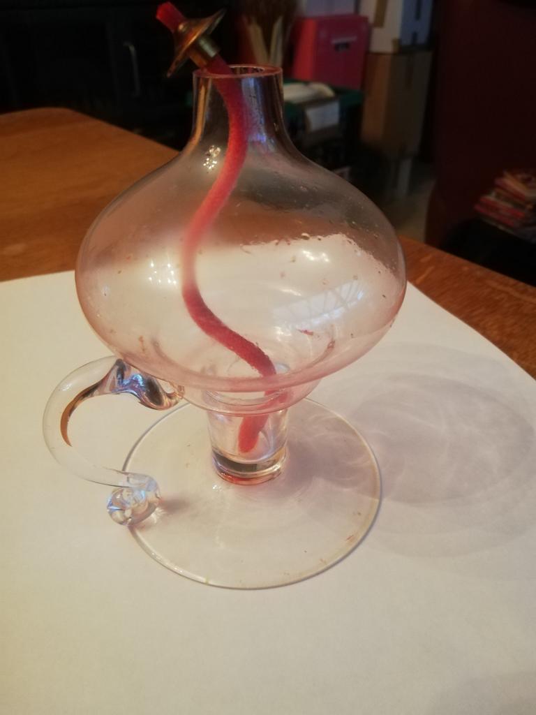 2 lampes à huile en verre, Enlèvement ou Envoi