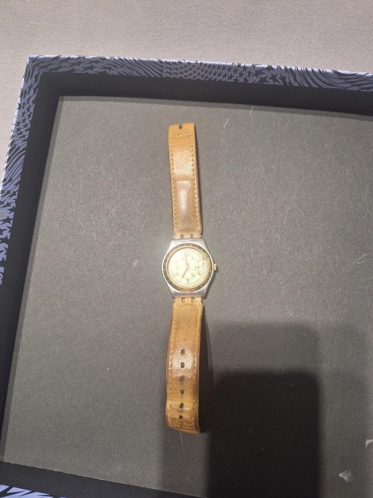 Montre swatch  et akteo vintage, Collections, Collections Autre, Enlèvement ou Envoi, Utilisé