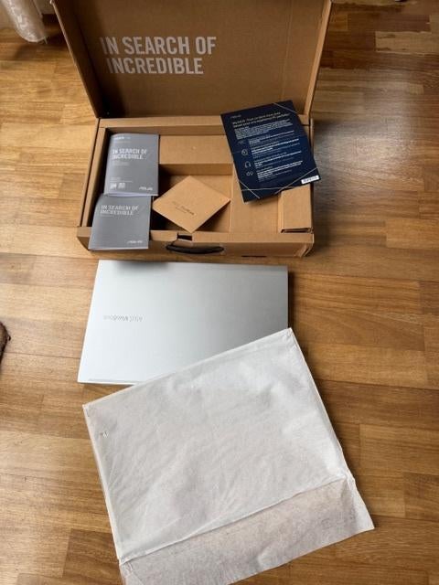 Asus Vivobook 15 OLED, Informatique & Logiciels, Ordinateurs portables Windows, Comme neuf, 15 pouces, SSD, 3 à 4 Ghz, 16 GB, Azerty