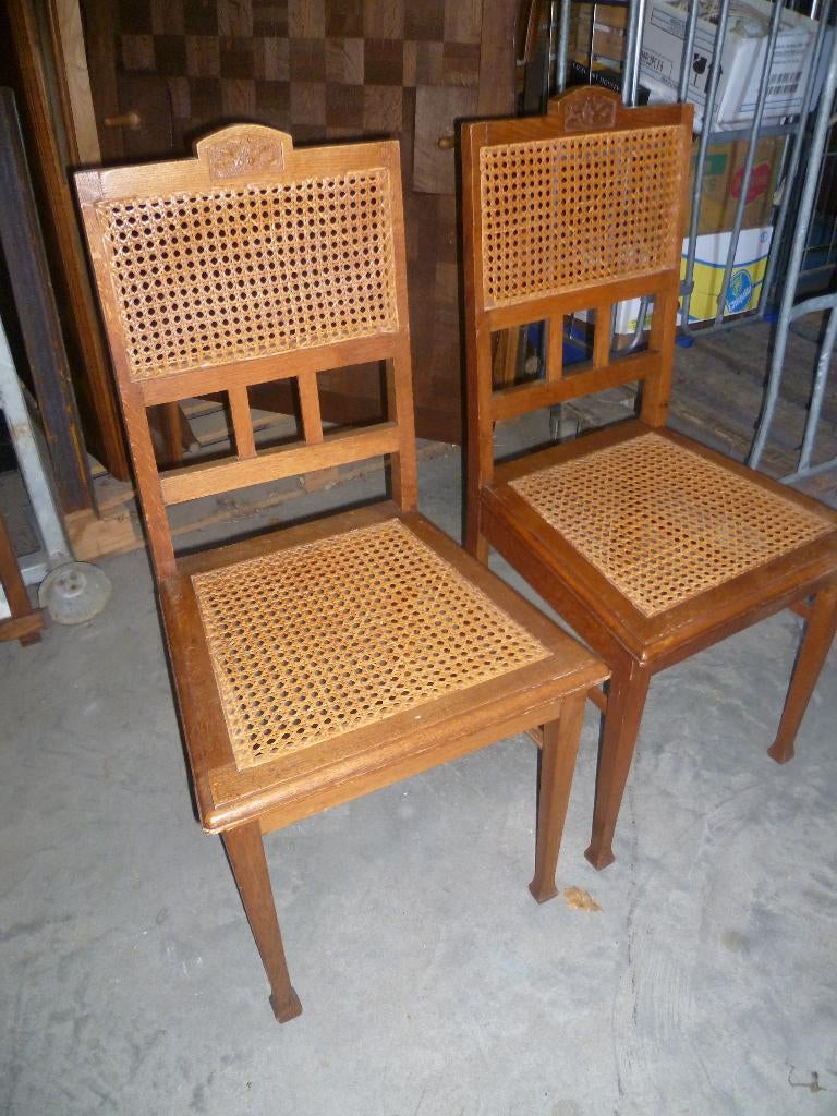 2 OUDE STOELEN, Ophalen