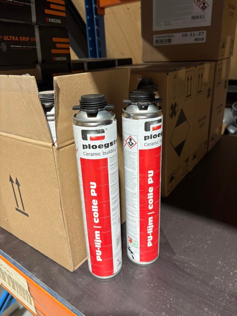 Lijm schuim voor snelbouw te verlijmen 50% korting, Doe-het-zelf en Bouw, Isolatie en Afdichting, Ophalen, Zo goed als nieuw