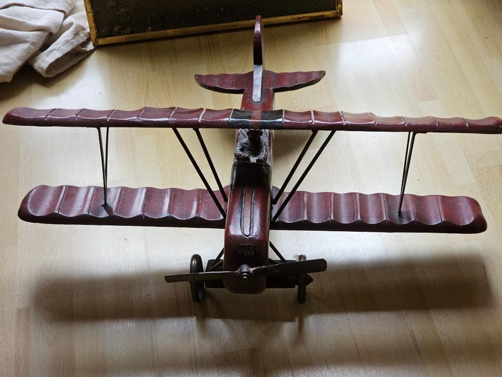 Antiek vliegtuig  Red Baron, Enlèvement
