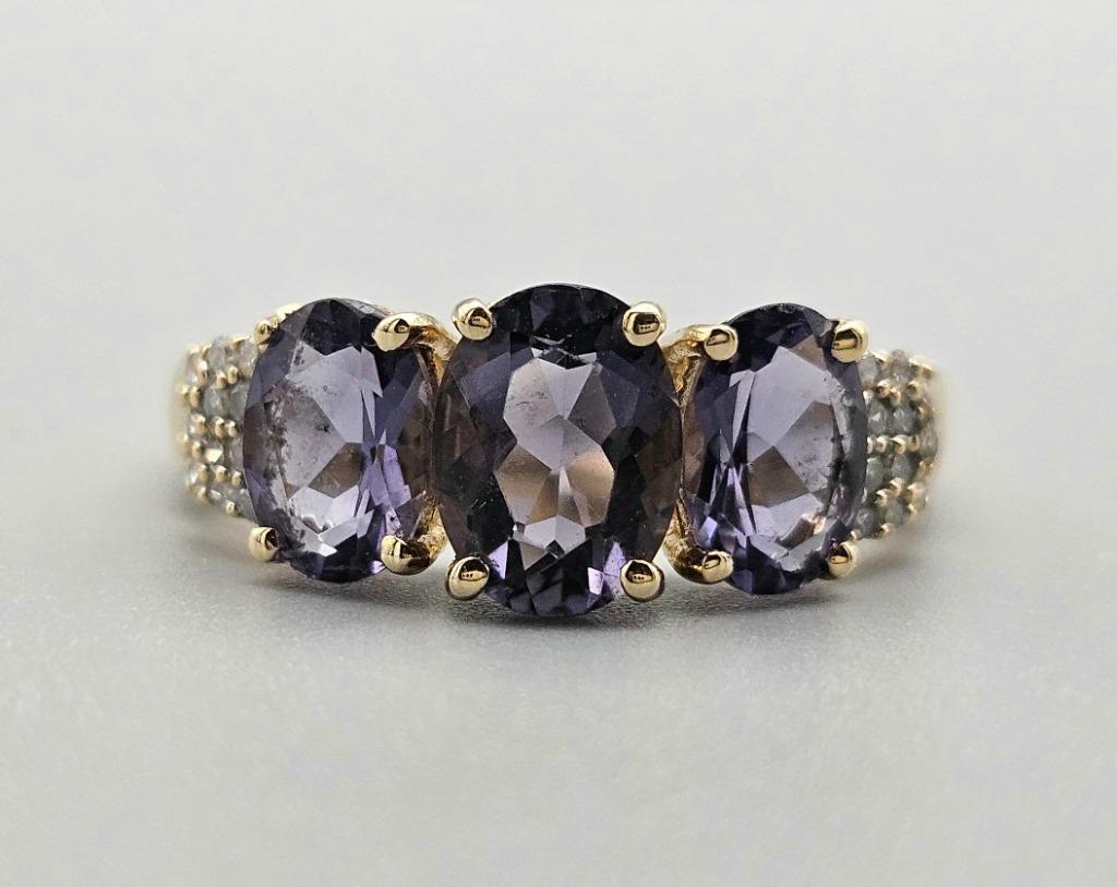 Gouden Vintage ring edelsteen ioliet en diamant. 2024/183., 18 tot 19, Paars, Ophalen of Verzenden, Zo goed als nieuw