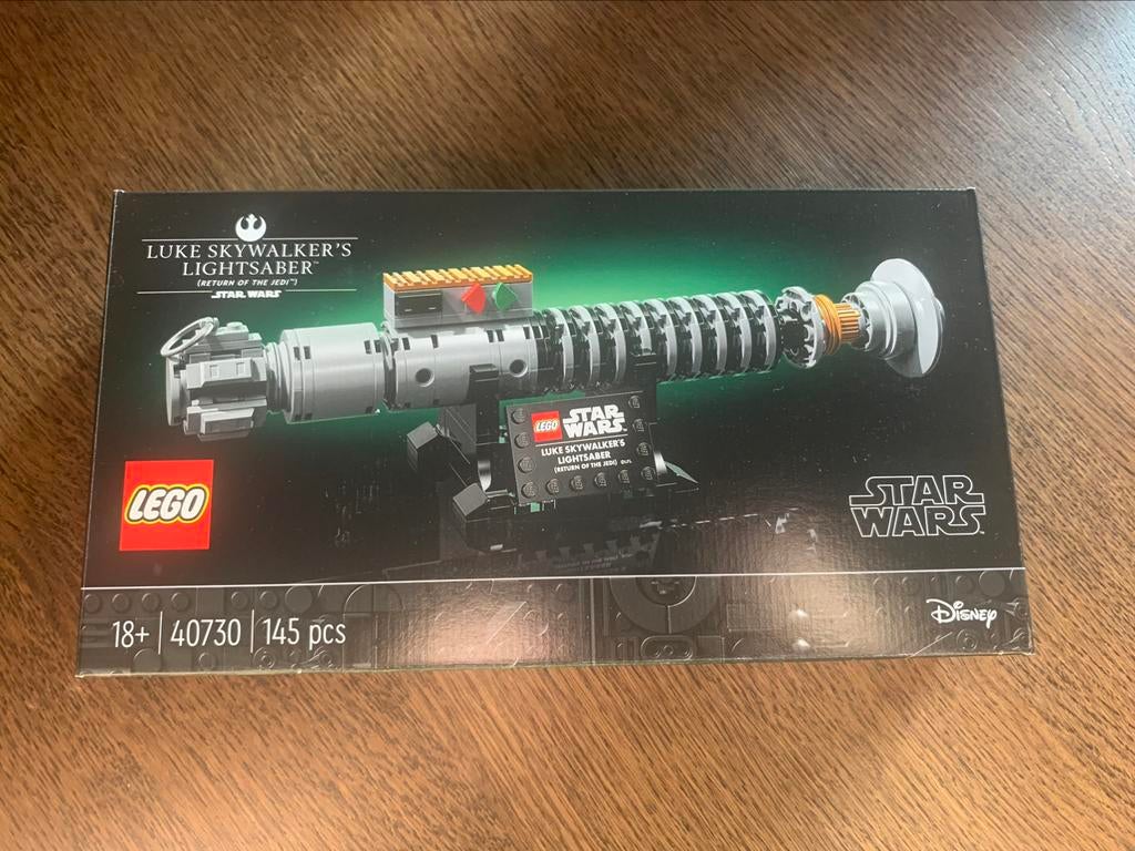 Lego Star Wars promo set 40730 Luke Skywalker’s lightsaber!, Enlèvement ou Envoi, Neuf, Ensemble complet, Lego