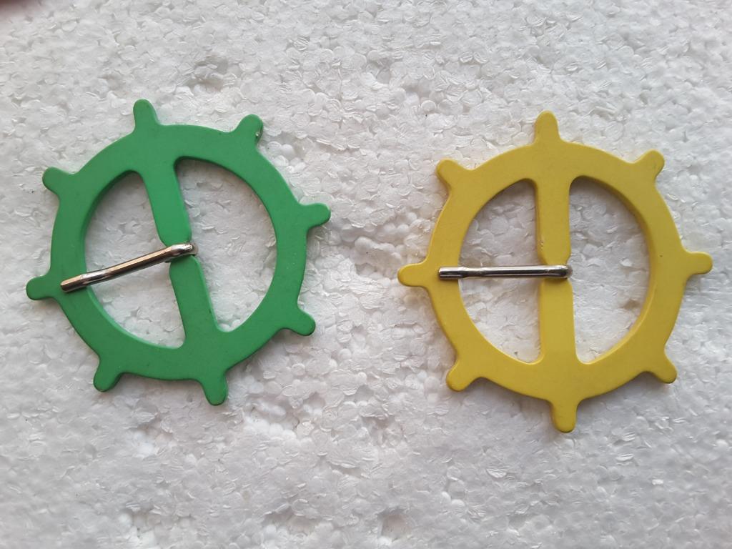 boucle ceinture ronde 45 mm jaune ou verte motif gouvernail, Enlèvement ou Envoi, Neuf