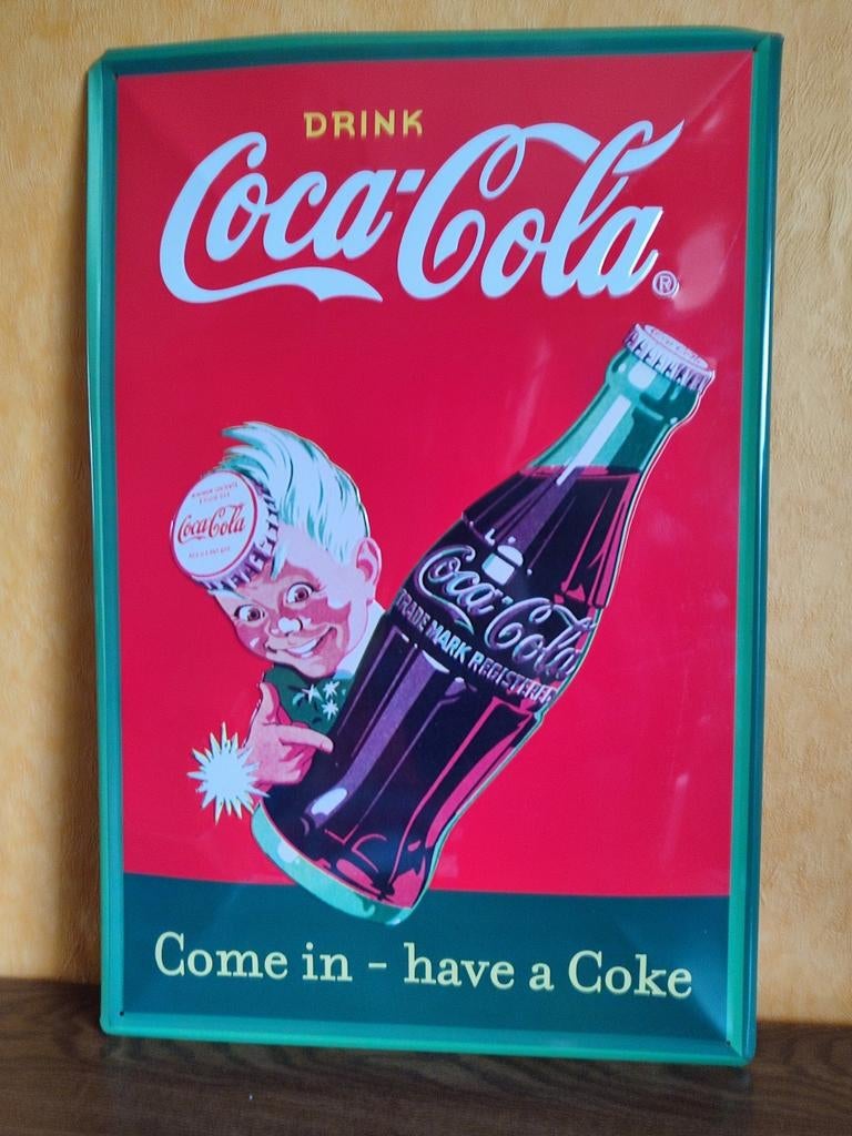 Belle plaque en métal COCA - COLA., Enlèvement ou Envoi, Comme neuf, Panneau publicitaire