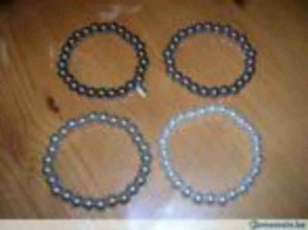 bracelets - imitation perles (4 pièces) - bijou de fantaisie, Enlèvement ou Envoi, Neuf, Autres couleurs, Autres matériaux