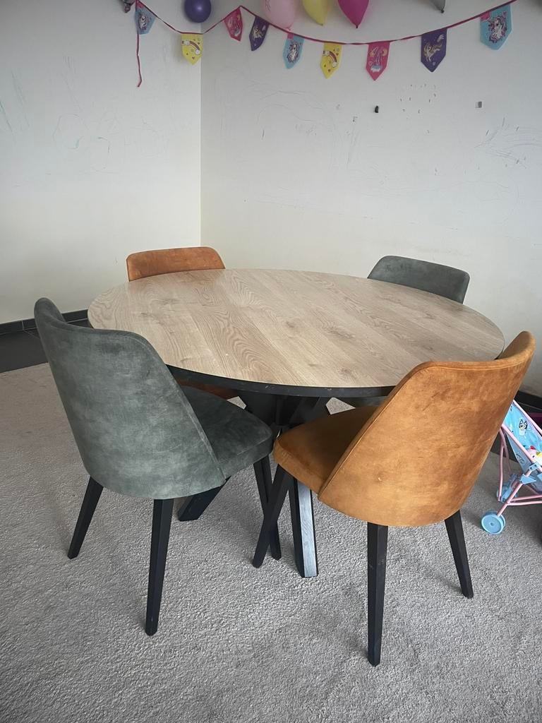 Ronde eettafel + 4 fluwelen stoelen – Italiaans design, Enlèvement, Comme neuf, Cinq personnes ou plus, Rond