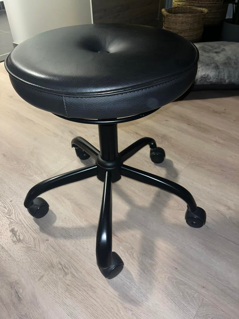 Bureau kruk, Ophalen, Zo goed als nieuw