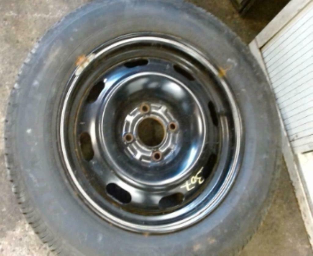 Roue Peugeot 307 195/65/15 91H 4 trous 15', Enlèvement ou Envoi, Utilisé, Peugeot